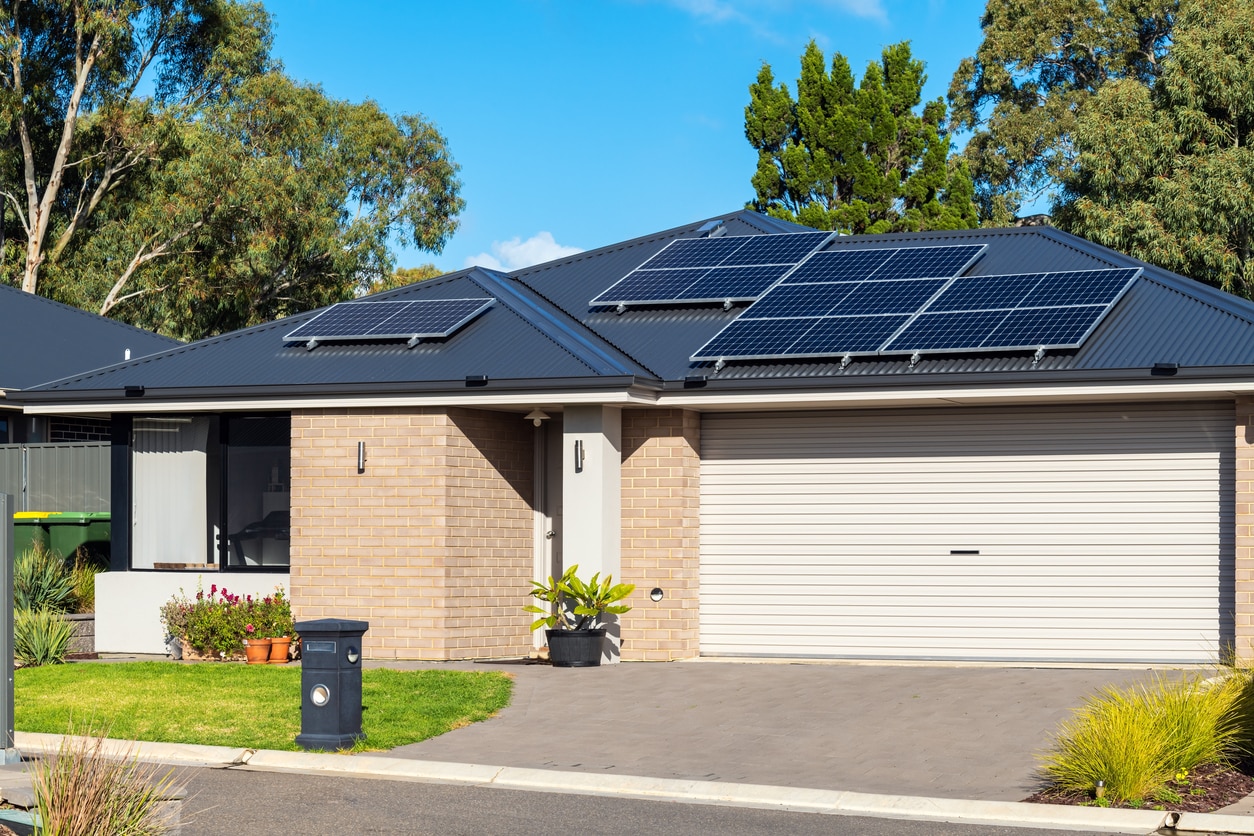 how-many-solar-panels-do-you-need-for-a-2-000-square-foot-home-nrg